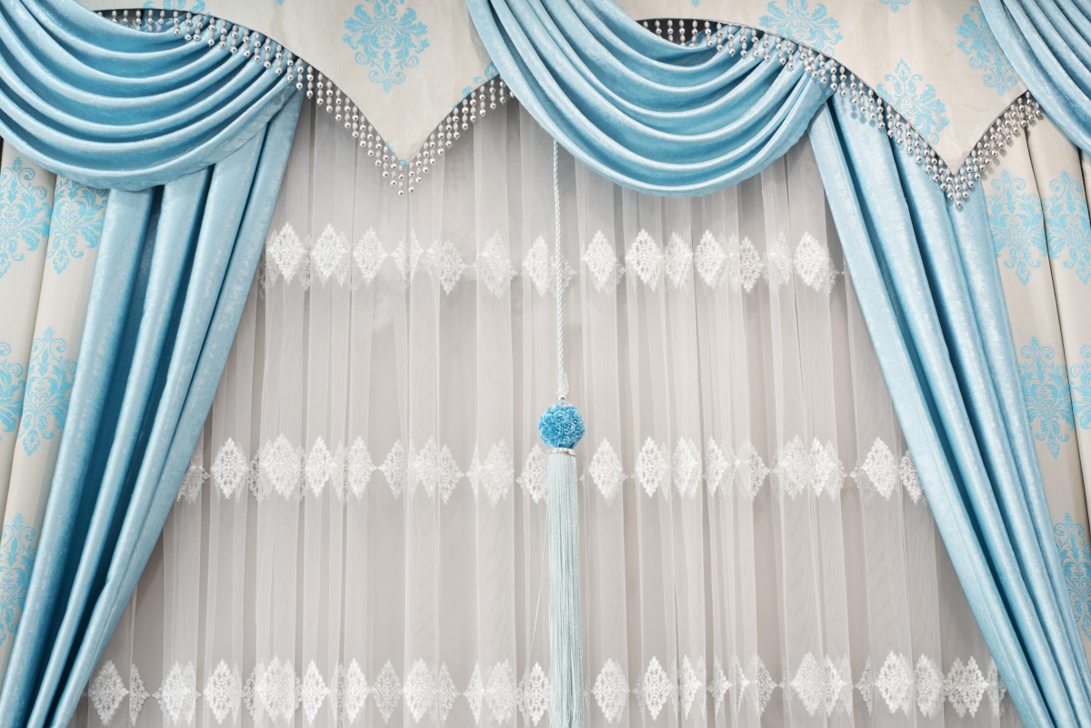 Пошив мягкого ламбрекена на ленте - изображение 1 - заказать онлайн в салоне штор Benone в Белоозерском